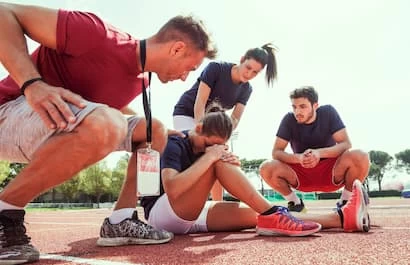 إصابات الملاعب وجراحاتها